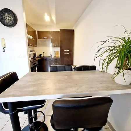 Agreable T2 Centre